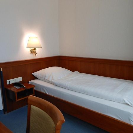 Hotel Pfeffermuehle Borchen Exterior foto